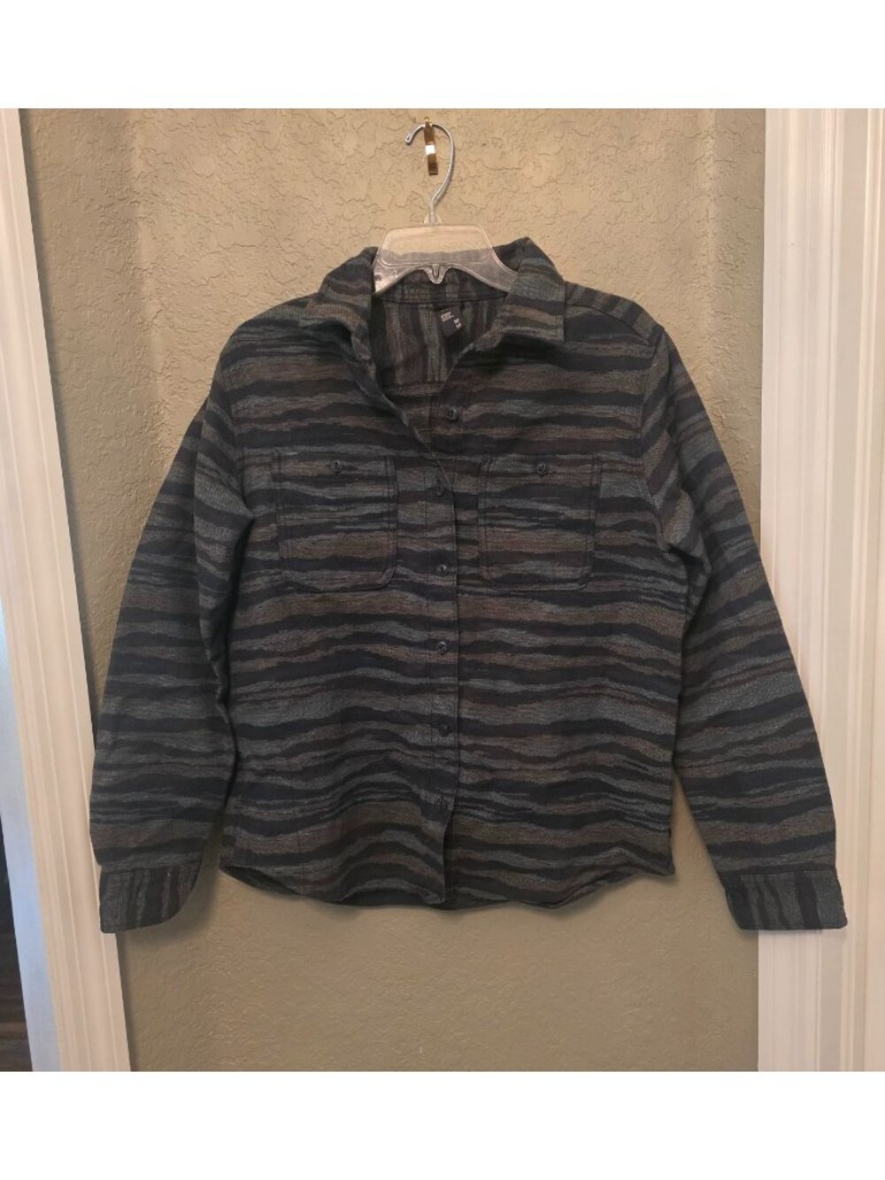 Mountain Hardwear Ladies Granite Peak Medium Weight Shacket M EUC Landscape